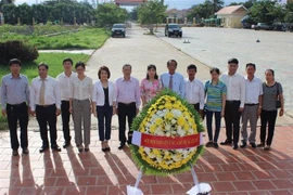 柬埔寨多个省市和军区代表团热烈祝贺越南国庆75周年