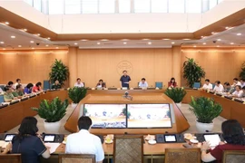 河内市紧密追踪与3例新增本土病例有关的第一代和第二代接触者