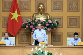 阮春福总理主持工资制度改革会议