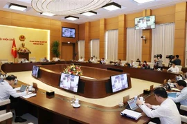 越南国会常委会向2020年反腐工作报告提出意见和建议