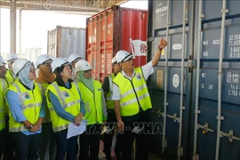 马来西亚查获110个有毒废弃物货柜 史上最大宗