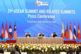 ASEAN 2020:政府总理阮春福主持新闻发布会 公布第37届东盟峰会和系列会议成果