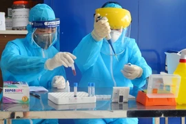 在11名患者中有5名检测结果呈阴性反应 英国籍飞行员康复良好