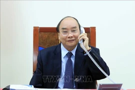越南政府总理阮春福与菲律宾总统杜特尔特通电话