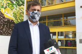 越南向捷克捐赠医用防护物资