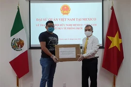 墨西哥格雷罗州州长感谢越南对该州提供的新冠肺炎疫情防疫物资
