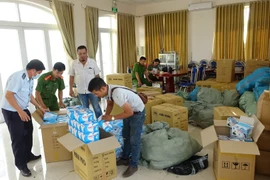 越南各地连续破获多起非法跨境运输医用口罩案件
