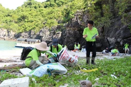 注重解决旅游环境污染问题（图片来源：越通社）