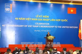 越南政府总理阮春福在纪念典礼发表讲话（图片来源：越通社）