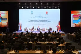 各国议会联盟（IPU）亚太地区“应对气候变化：实现可持续发展目标——立法者的行动”专题会议。（图片来源：越通社）