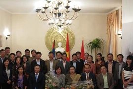 越老两国驻德国大使馆举行交流会 庆祝越老建交55周年。（图片来源：越通社）