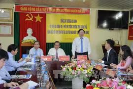 越南政府常务副总理张和平来到越南大叻市国家文书与档案局第四国家档案中心调研。（图片来源：越通社）