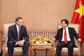 郑廷勇（右）会见谢尔盖·库德里亚索夫·伊万诺维奇