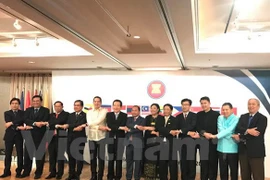 东盟各国驻韩大使馆举行东盟建立50周年纪念典礼