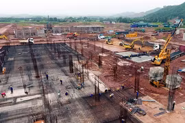 附图：越南某经济区基础设施建设施工现场。