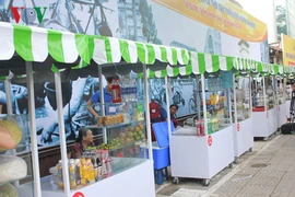 胡志明市首两条小吃街正式开街。（图片来源：越南之声）
