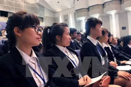 出席日本护士及护理人员开学典礼的学员（图片来源：越通社）