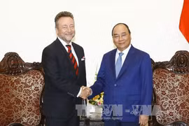 越南政府总理阮春福会见捷克驻越大使。