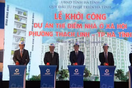 政府副总理王廷惠出席河静省社会住房项目动工仪式