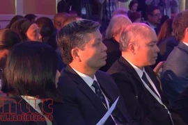 越南内务部副部长阮仲乘率领越南代表团出席会议。