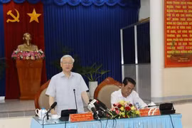 阮富仲总书记在会谈发表讲话（图片来源：越通社）