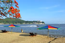 海防市市委将旅游业视为推动该市经济发展的重点领域之一。