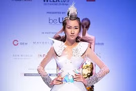2017年第一次国际时装周模特（图片来源：越通社）