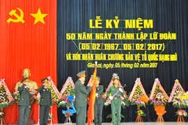 ​第三军团40炮兵旅荣获二级捍卫祖国勋章​（图片来源：人民报）
