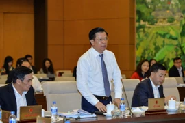 ​越南财政部部长丁进勇在会议上发表讲话。（图片来源：http://www.baogiaothong.vn）