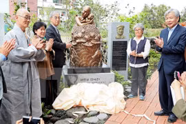 “致歉越南”塑像台落成典礼