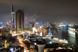 胡志明市夜景。（图片来源：越通社）