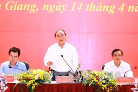 阮春福总理在会议上发表讲话（图片来源：越通社）