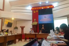 新闻发布会场景。（图片来源：因特网）