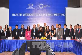 各位代表合影。