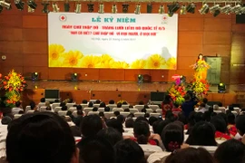 越南红十字会中央委员会举行集会，纪念世界红十字与红新月日，并启动无偿献血活动