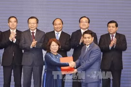 河内市向投资总额逾32亿美元的48个项目颁发投资主张决定书。