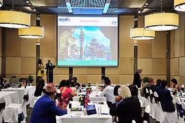 见面会场景。（图片来源：因特网）