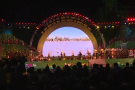 西原锣钲演奏会场景。