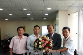 越南驻外大使馆举行活动 庆祝越南人民军建军73周年