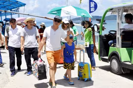 2017年夏季众多游客赴姑苏参观游览。（图片来源：越南人民报）