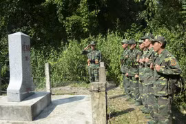 稳定与发展的边界线致力于加强越老特殊关系。(图片来源：越通社）