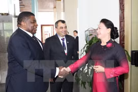 越南国会主席阮氏金银会见议联主席萨博·乔杜里。