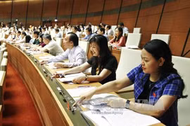 国会代表表决通过国家赔偿责任法