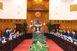 越南和加拿大发表关于确立全面伙伴关系的联合声明