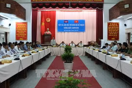 双方举行工作会谈。（图片来源：越通社）