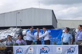 日本政府为遭受12号台风影响的中部各省提供援助