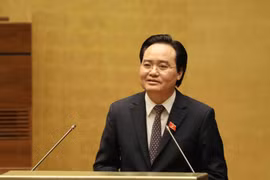 国会对推移新普通教育课程和教科书规划的实施时间表示赞同