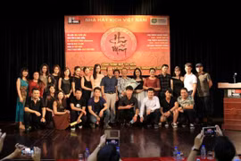 越南与新加坡合作排演戏剧版《红楼梦》