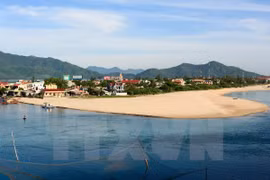 陵姑海滩。(图片来源：越通社）