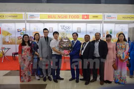 越南产品在孟加拉国际食品加工博览会上颇受消费者的欢迎